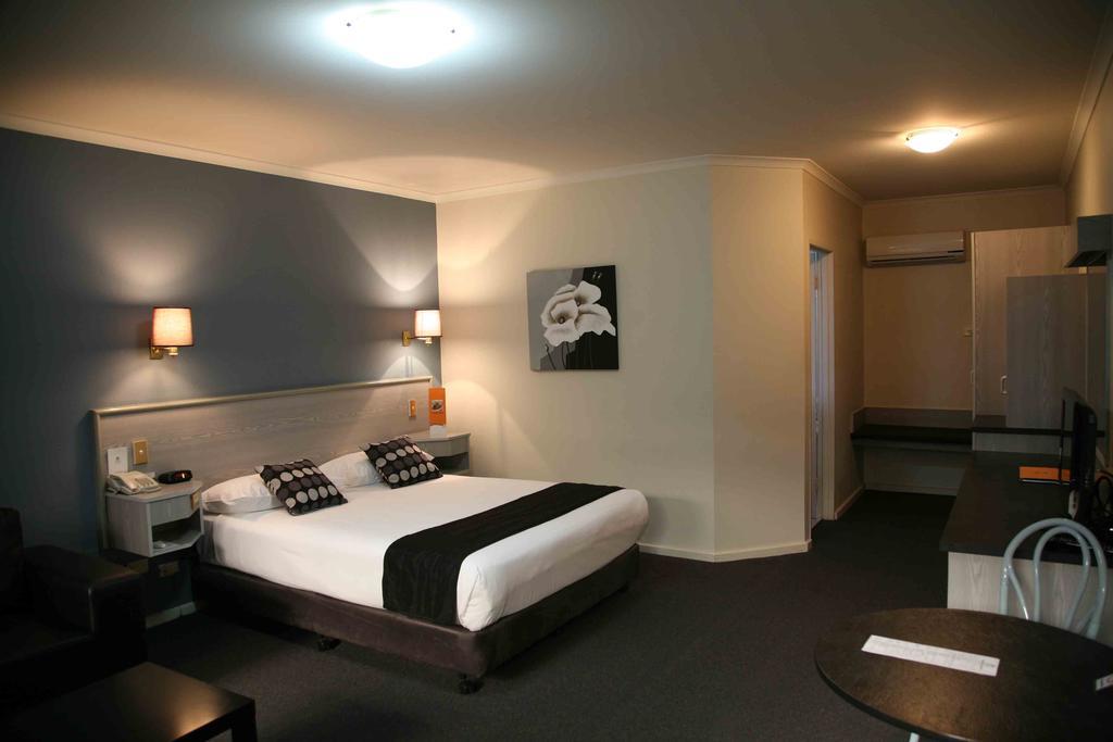 Мотель Ibis Styles Adelaide Manor Номер фото
