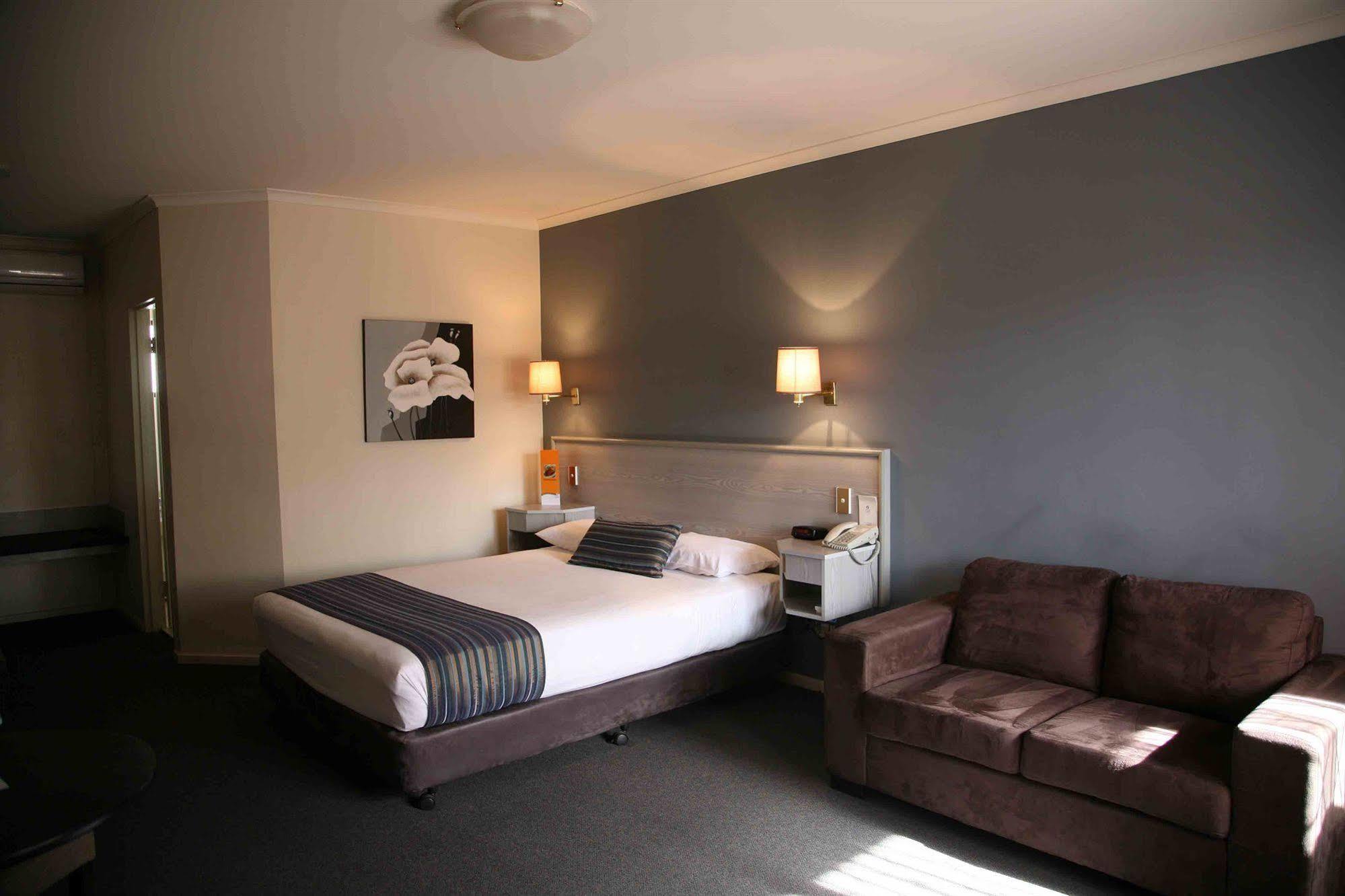 Мотель Ibis Styles Adelaide Manor Екстер'єр фото